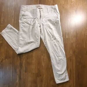 SALE!!! Hollister - Soft Khaki Capri